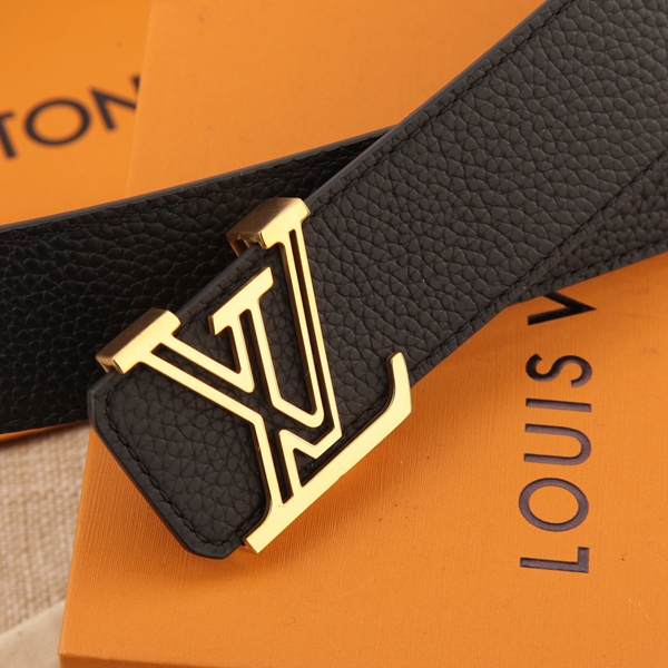 激安ルイヴィトンベルト背面デザイン